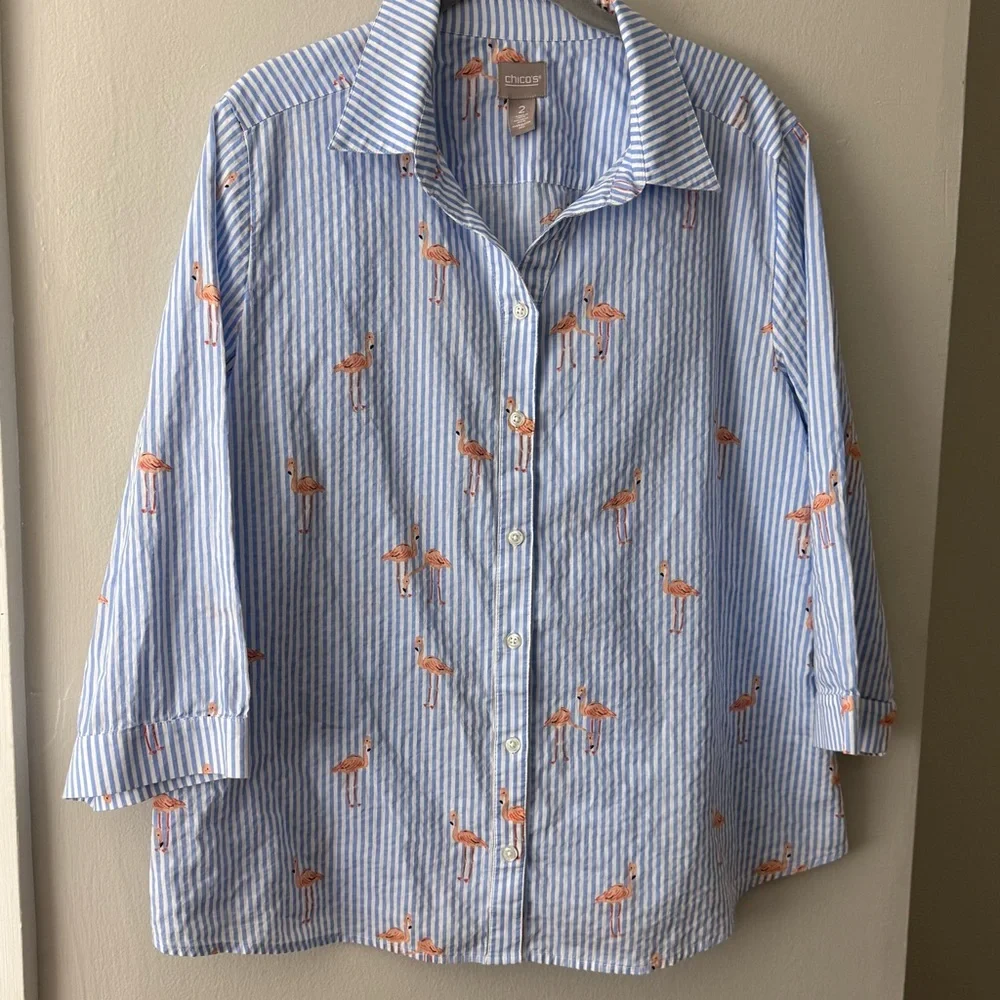 Chico’s Flamingo Stripe Button Down Shirt Size 2 L Blue White Cotton Tropical - Picture 2 of 7
